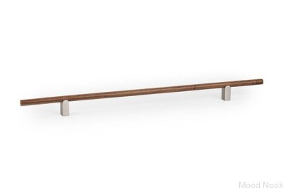 Kumo Wood 320 Möbelgriff aus Walnussholz mit gebürstetem silbernen Aluminium