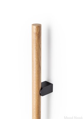 Kumo Wood Big One 1056 Länglicher Möbelgriff, Eichenholz mit schwarzem Titan-Aluminium