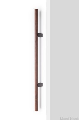 Kumo Wood Big 320 Holz-Walnuss mit schwarzem Titan-Aluminium, doppelseitiger länglicher Möbelgriff
